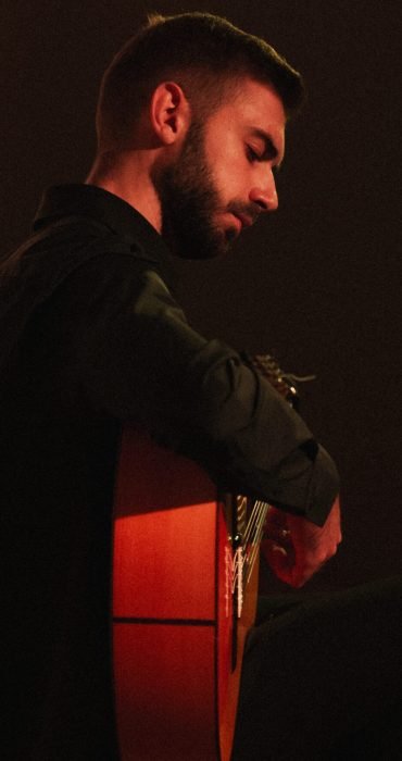 Ángel Flores